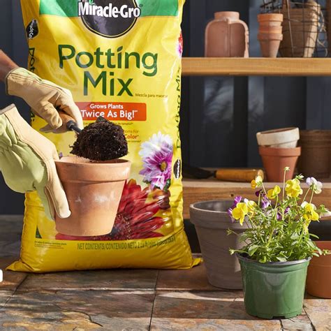 Miracle-Gro Potting Mix | Miracle Gro