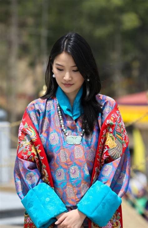 Gho and Kira (National Dress of Bhutan): Gho and Kira (National Dress ...