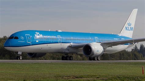 VIDEO: Boeing 787-9 Dreamliner (PH-BHA) KLM la primul zbor