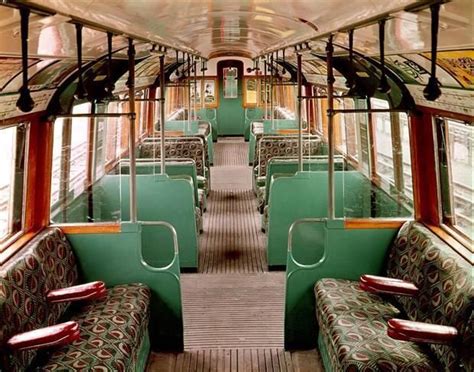 Art Deco London Tube Interior. 1938. | London transport museum, London ...