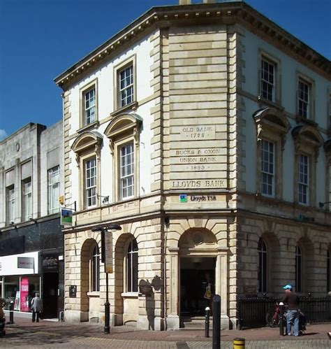 English Buildings: Aylesbury, Buckinghamshire