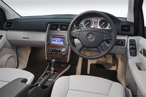 2012 Mercedes-Benz B-Class interior revealed, coming to Australia Q2 - Photos (1 of 12)