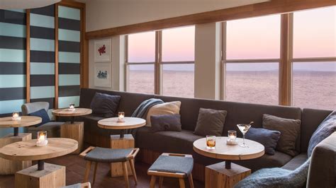 Malibu Beach Inn – Hotel Review | Condé Nast Traveler