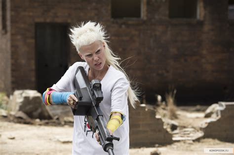 Chappie Review: Neill Blomkamp Rehashes Old Mistakes