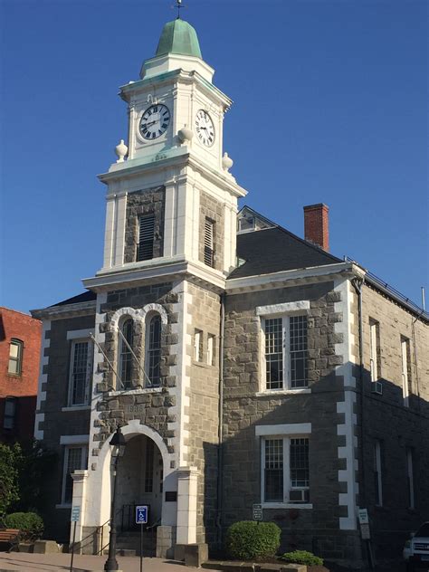 Litchfield County Courthouse in Litchfield, Connecticut. Built 1888. Paul Chandler June 2017 ...