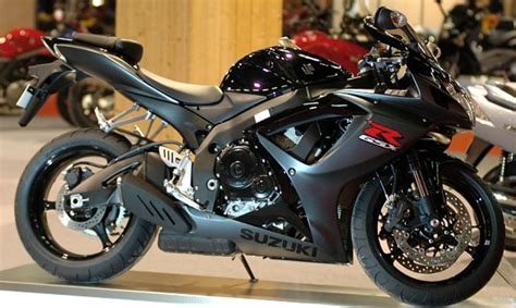 2011 Suzuki GSX-R750 Review | Motorcycle News