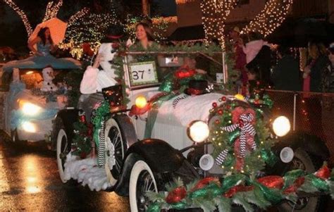 Decorating A Truck For Christmas Parade | Shelly Lighting