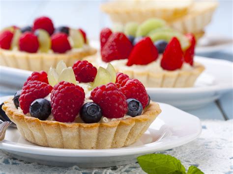 Almond Fruit Tart | Recipes | Dr. Weil's Healthy Kitchen