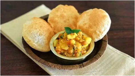 Puri Bhaji Recipe : वीकेंड पर ट्राई करें ये स्वादिष्ट पूरी भाजी रेसिपी ...