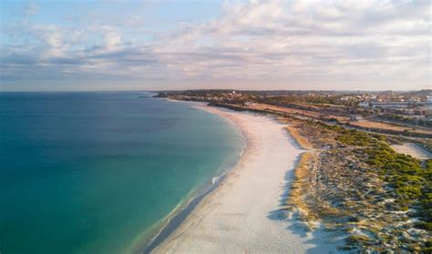 Best Beaches in Perth: Our Guide to Enjoying the Water This Summer