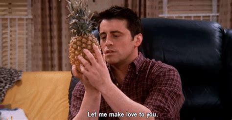 16 Times Sandwich King Joey Tribbiani Spoke the Damn Truth About Food on Friends | E! News