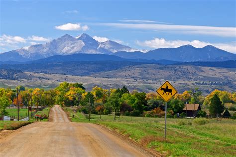 Lyons Colorado / Lyons Colorado No Better Place Video Laura Levy ...