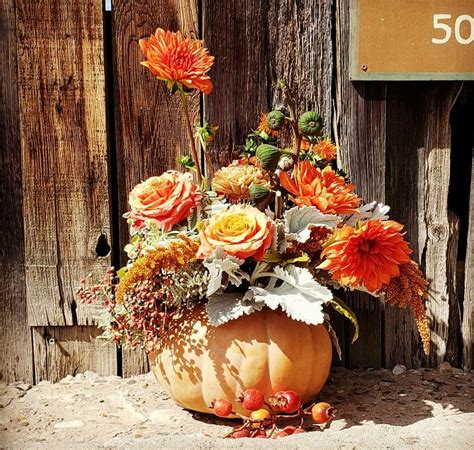 October floral arrangement Rose Design, Fall Wreath, Floral ...