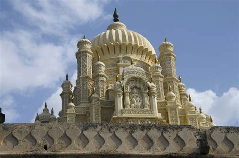 Bhuleshwar Temple, Shiva Temple With Islamic Architecture With Domes ...