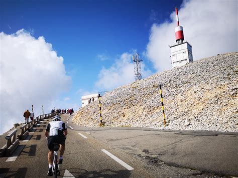 Mont Ventoux Cinglés Challenge » European Cycling Tours