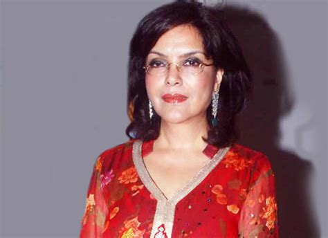 Zeenat Aman Age, Height,Net Worth & Bio - CelebrityHow