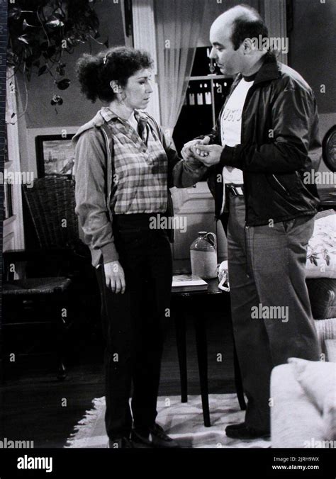 RHEA PERLMAN, DON AMENDOLIA, CHEERS, 1983 Stock Photo - Alamy