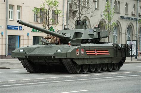 Japanese press: Russian tank T-14 "Armata" surpasses the German Leopard 2 in all respects