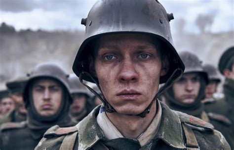 21 Captivating War Movies That Will Grip and Keep Your Attention