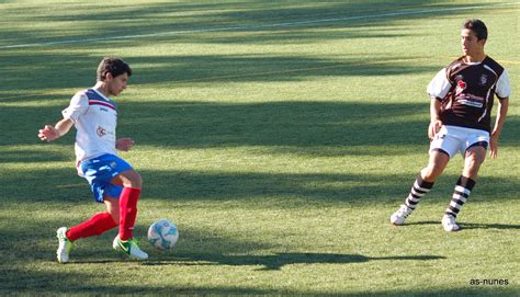 CAMINHOS ENTRELAÇADOS: O Futebol como desporto ao serviço da arte