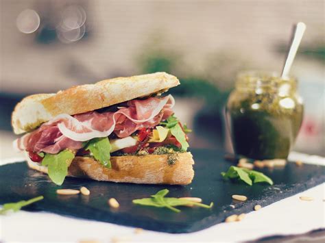 Italian sandwich with prosciutto di Parma | Recipe | Kitchen Stories