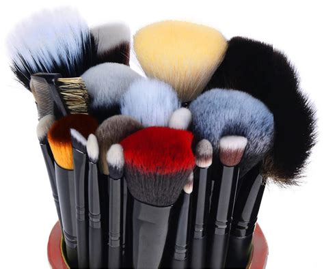 16 Of The Best Makeup Brushes And Sets You Can Get At Walmart