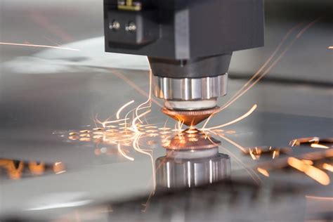 How Fiber Laser Cutting Machines are Changing the Manufacturing ...