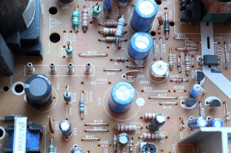 Through-Hole Assembly Design Rules | Seirra Circuits