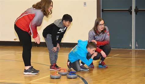 Curling Canada | Scotties in the schools!