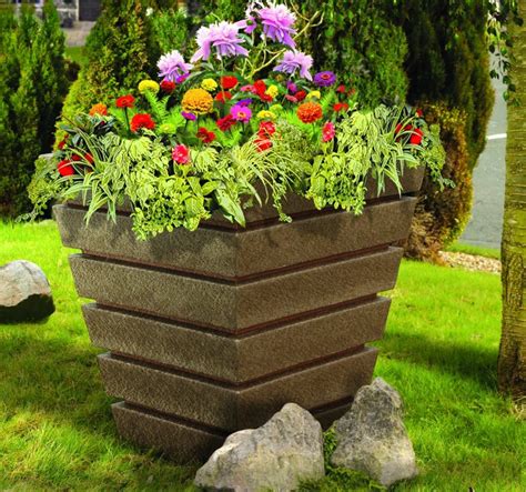 Recycled Plastic Planters | Procter Contracts