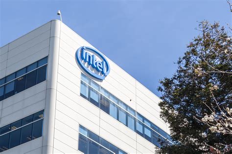 Intel Corporation: A Limited Time to Access a Growing Income Stream