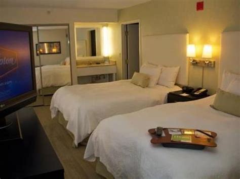 Hampton Inn & Suites Chicago Downtown in Chicago (IL) - Room Deals ...