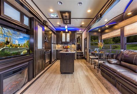 Luxury Campers, Luxury Motorhomes, Trailer Interior, Rv Interior, Interior Design, Toy Hauler ...