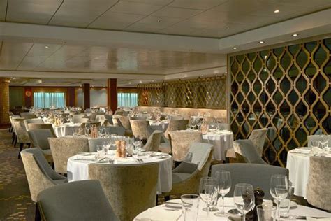 Norwegian Gem Cruise Ship Dining and Cuisine