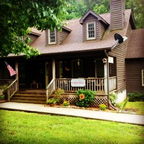 Creekside Cottage | Deer Creek Properties- Tennessee Cabin Rentals