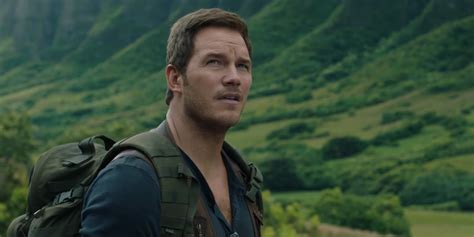 See Chris Pratt Run for His Life (Again) in the New 'Jurassic World ...