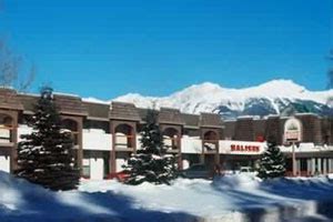 Jasper Maligne Lodge | Jasper Ski Accommodation | Ski Holidays Canada