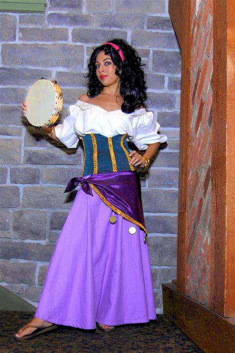 Esmeralda Costumes | Costumes FC