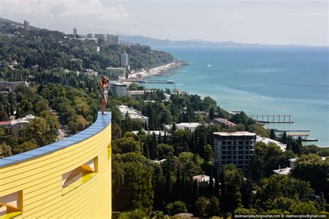 Skywalking: An Alarming New Photography Trend in Russia