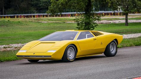 Lamborghini Countach LP 500: The Shakedown - YouTube