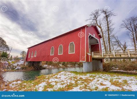 Shimanek Covered Bridge in Scio, Oregon Editorial Photo - Image of ...