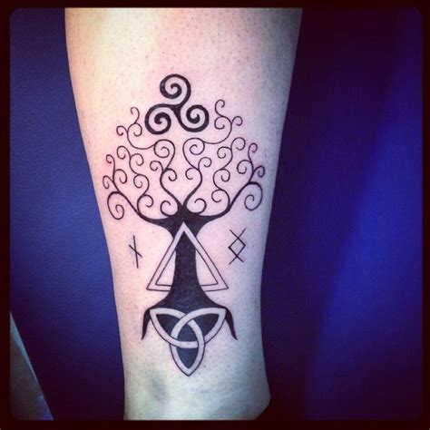 23+ Triquetra Tattoo Designs, Ideas | Tattoo designs, Tattoos, Mom tattoos