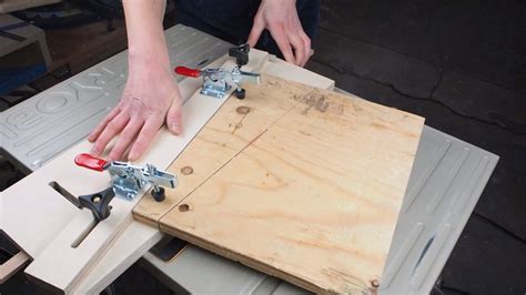 How to make a tapering jig for the table saw | DIY Montreal