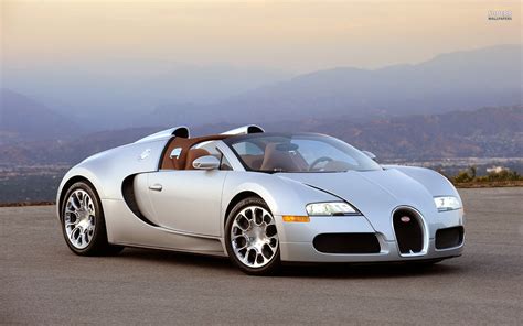 ambitious and combative: BUGATTI VEYRON