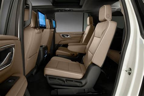 2022 Chevrolet Suburban Interior Pictures