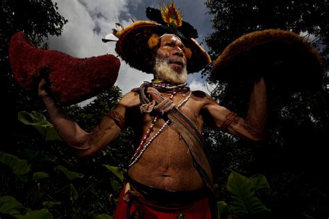 Papua New Guinea - Culture in Transition — Brent Stirton