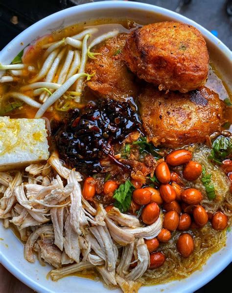 Cara lengkap untuk membuat Soto Ayam bersama Begedil dan Sambal Kicap – MY Resepi