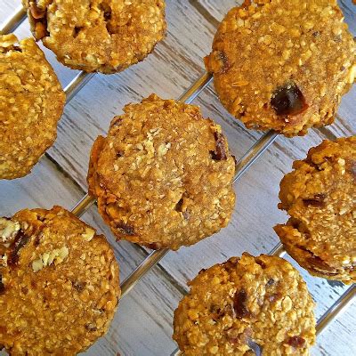 Keep Calm & Curry On: Classic American Oatmeal Cookies (Eggless)