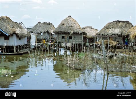 Ganvie stilt village, Benin Stock Photo - Alamy