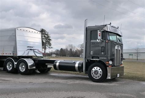 Pin by Mike Foss on Custom trucks | Big trucks, Peterbilt trucks, Big ...